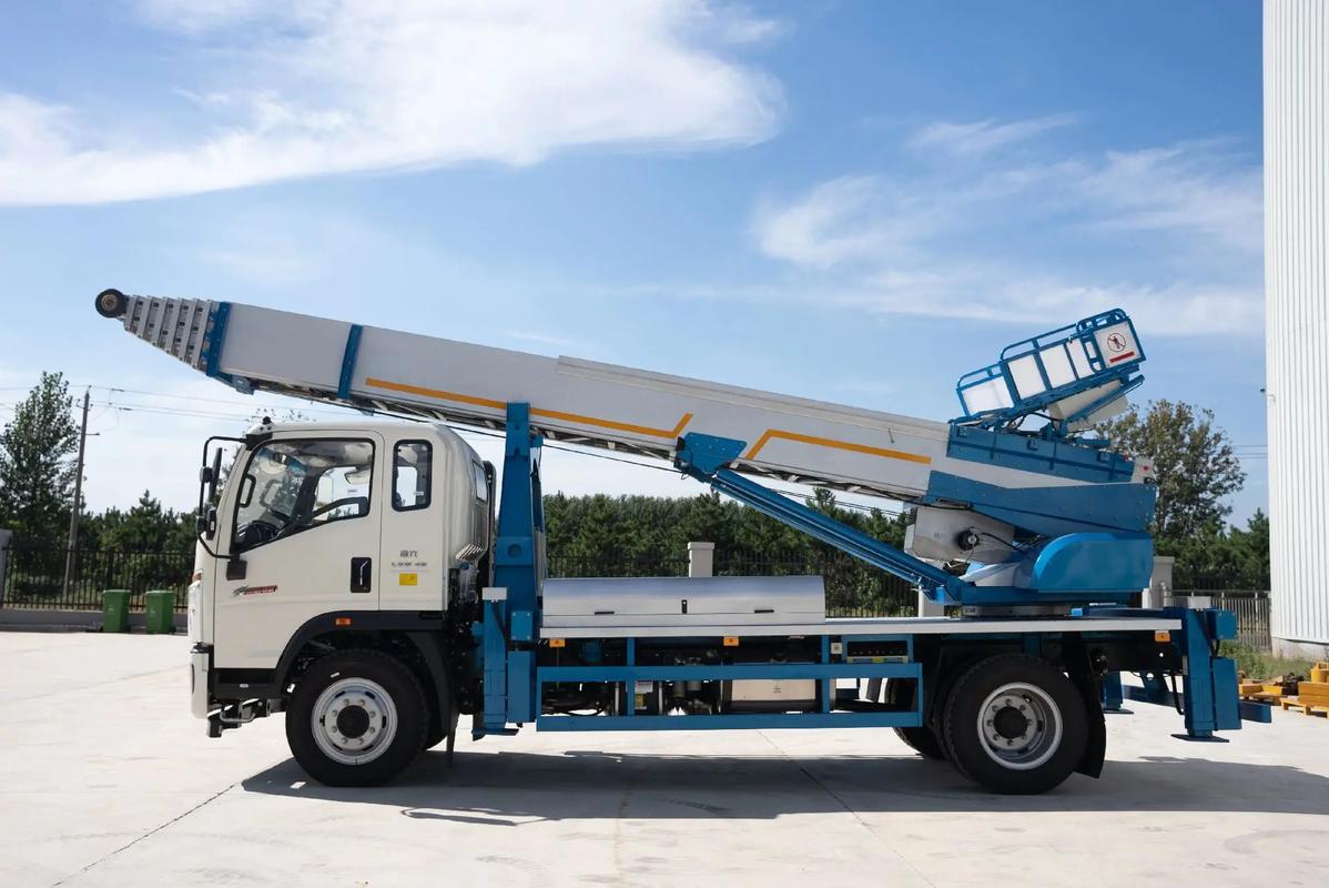 枣强县云梯上料车租赁费用