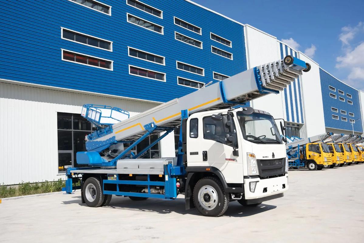 枣强县出租云梯车高空作业车 建筑垃圾搬运