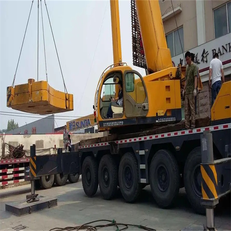 枣强县当地吊车出租|机器吊装|75吨|工厂搬迁服务